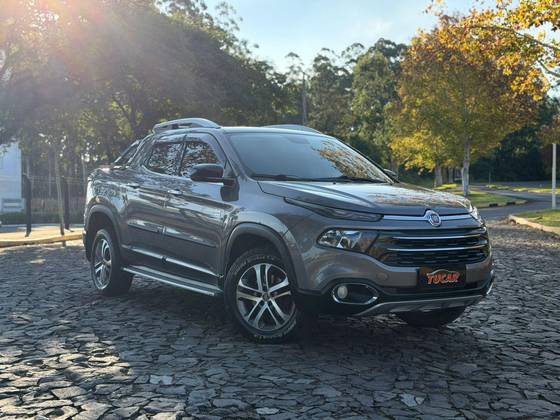 FIAT TORO 2.0 16V TURBO DIESEL VOLCANO 4WD AT9 FIAT TORO 2.0 16V TURBO DIESEL VOLCANO 4WD AT9